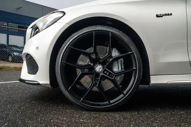 Mercedes-Benz C-Class view 12