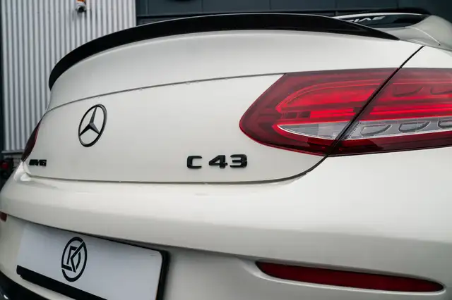Mercedes-Benz C-Class view 10