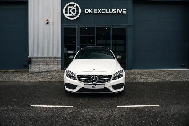 Mercedes-Benz C-Class view 8
