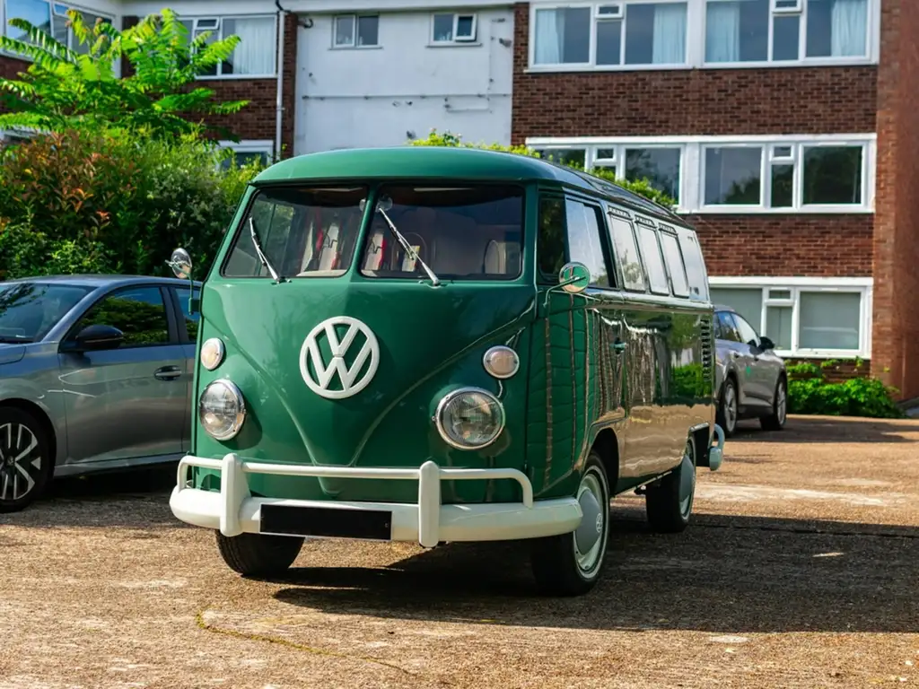 Volkswagen T1 1966 из Европы — купить под ключ