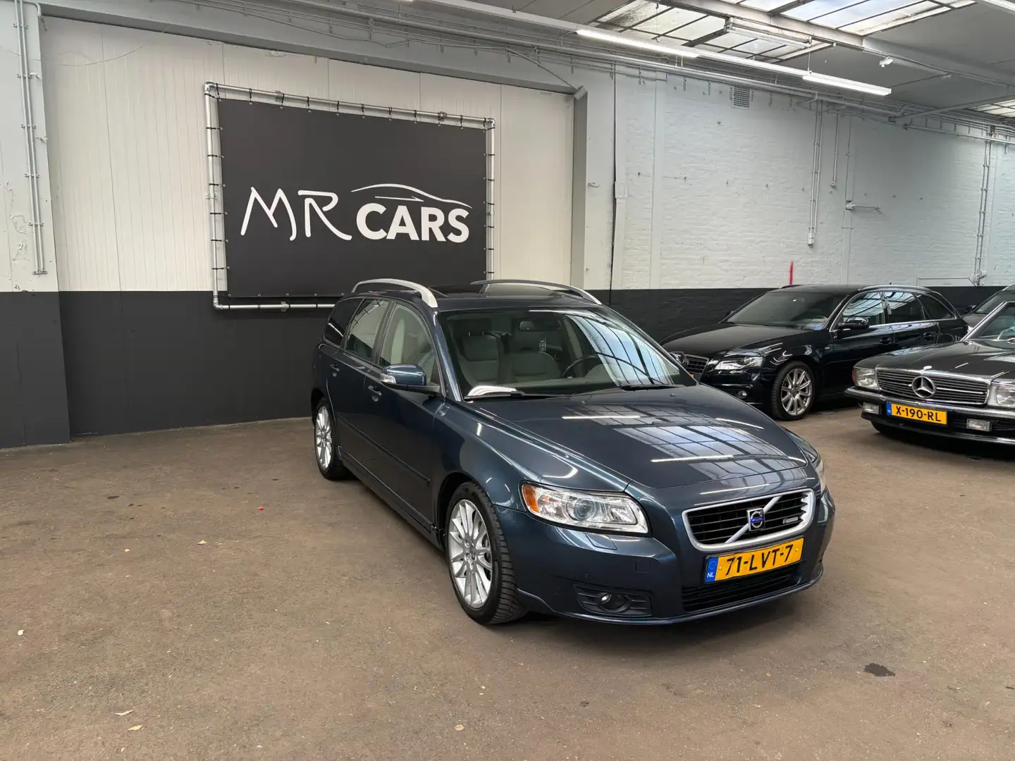 Volvo V50 2.0D Summum clima/leder/dak Blauw - 2