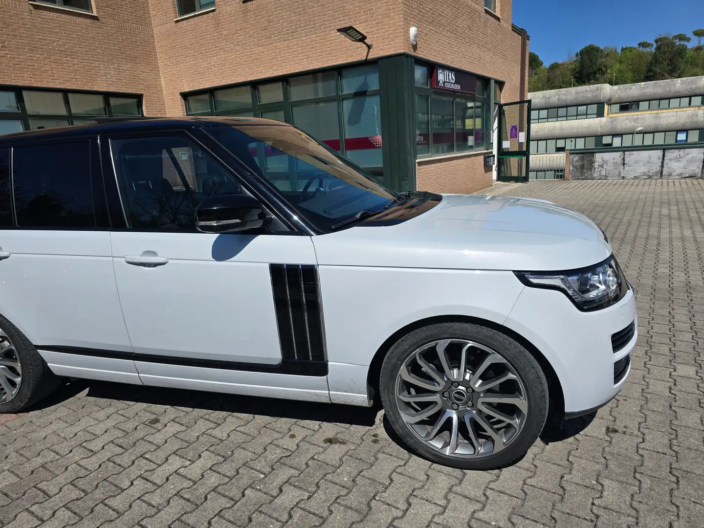 Land Rover Range Rover Range Rover IV 2013 3.0 tdV6 SV Autobiography auto Bianco - 2