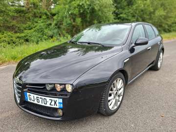 159 SW 1.9 JTDm 150 Distinctive QTronic