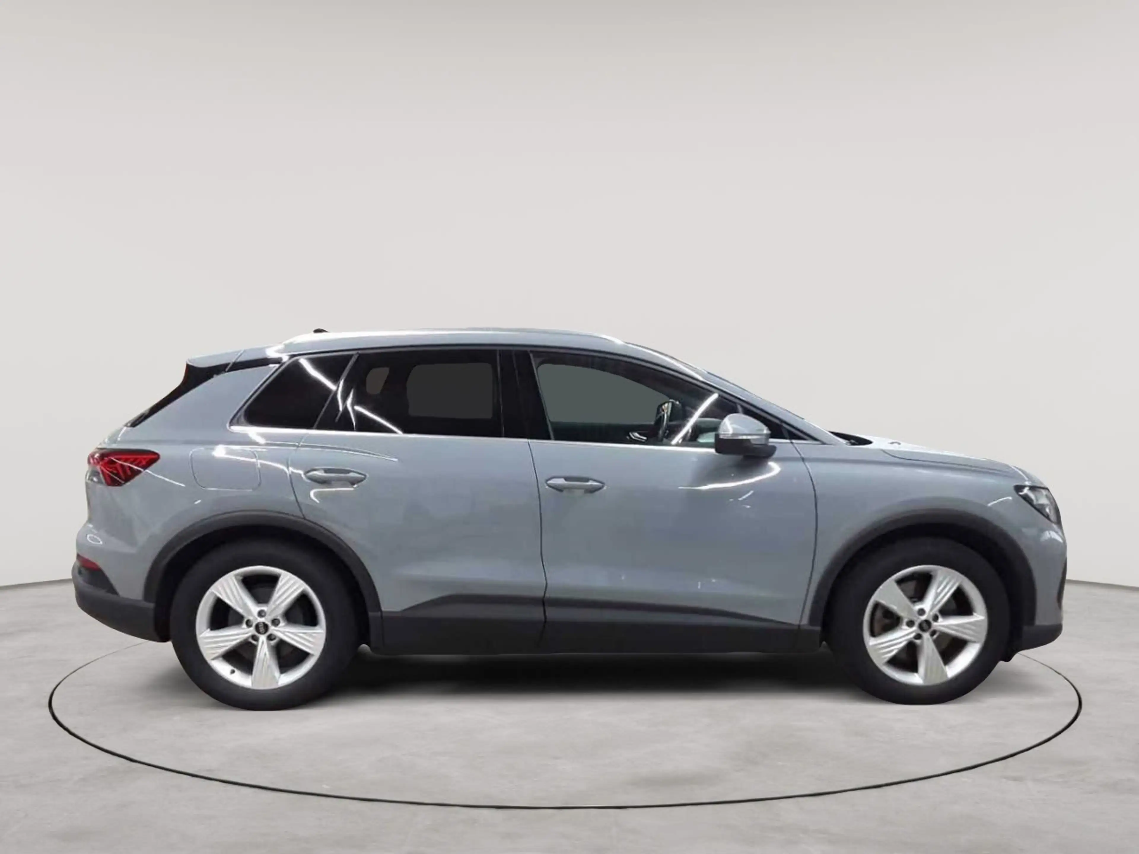 Audi Q4 e-tron 40 — photo 3