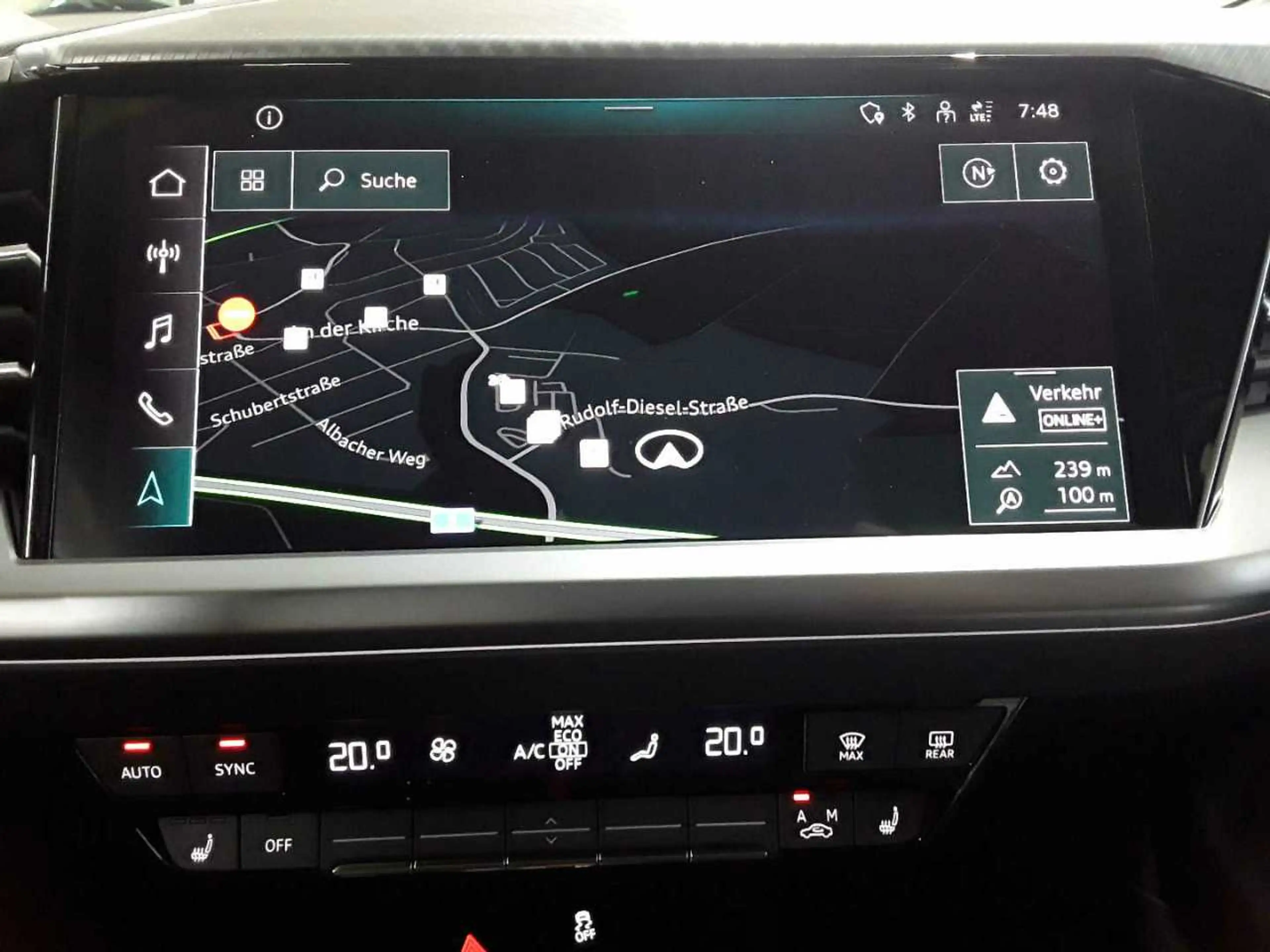 Audi Q4 e-tron 40 — photo 12