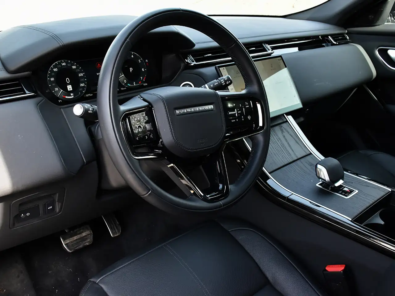 Land Rover Range Rover Velar снимка Land Rover Range Rover Velar