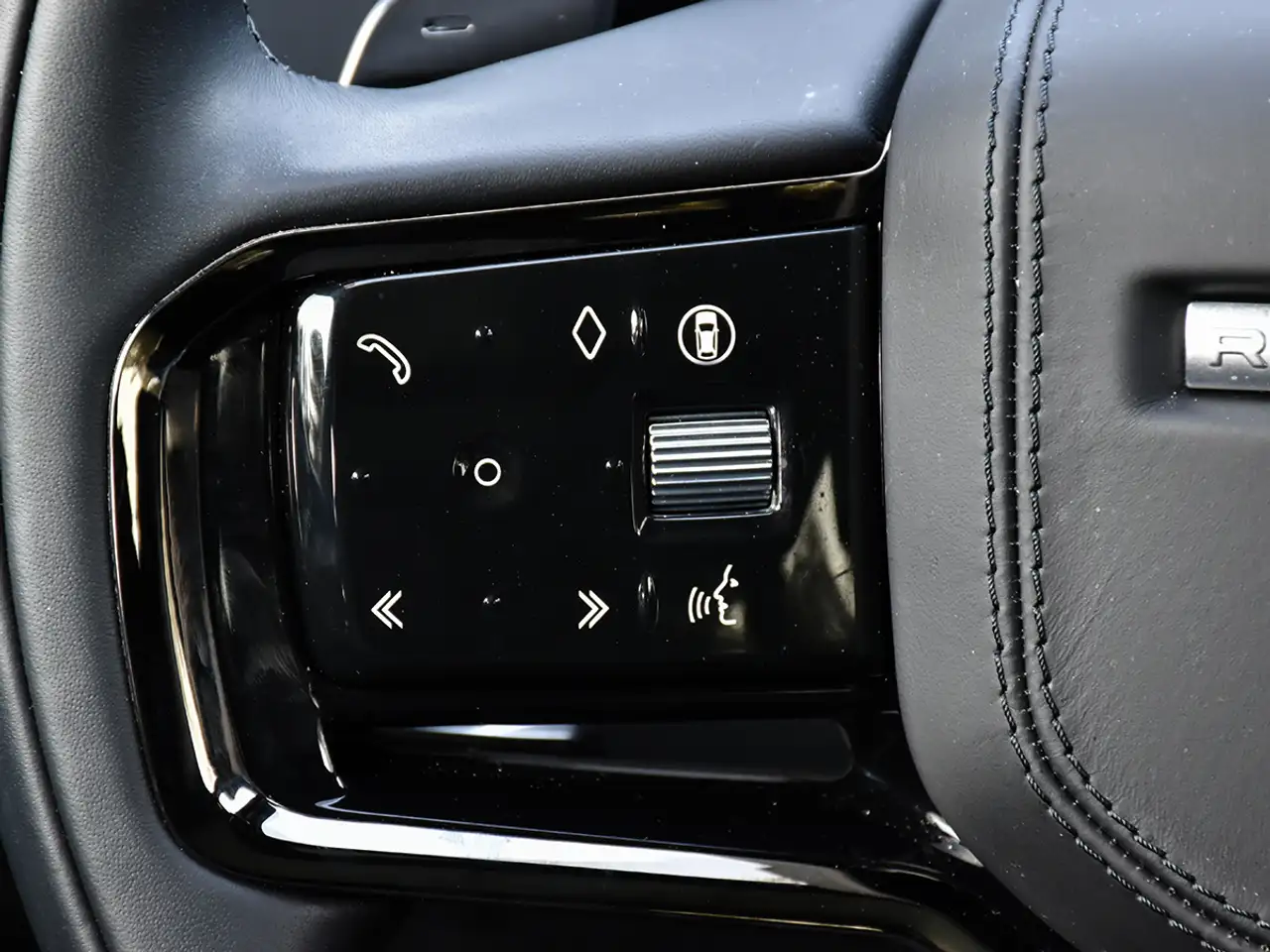 Land Rover Range Rover Velar снимка Land Rover Range Rover Velar