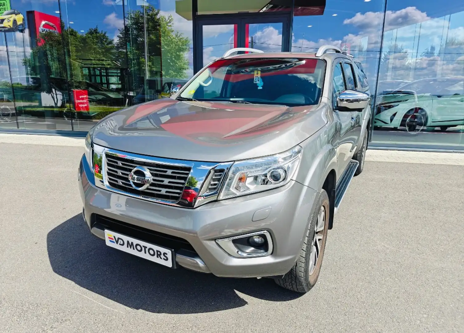 Nissan Navara - 1