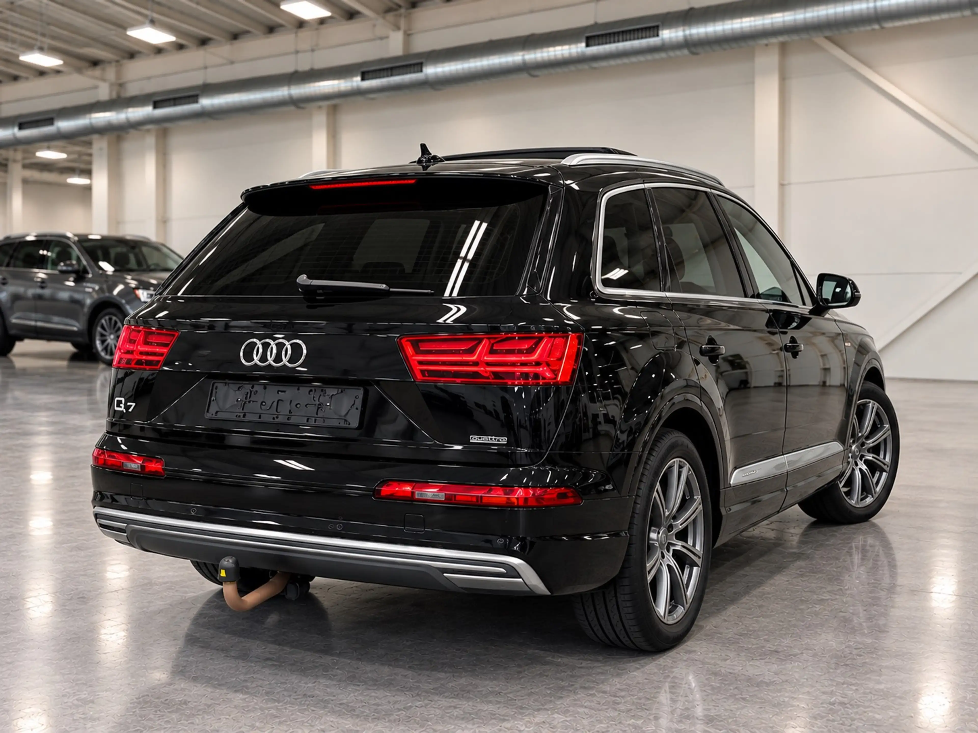 Audi Q7 e-tron 3.0 TDi V6 Quattro e-tron Tiptronic (275 kW) — photo 4