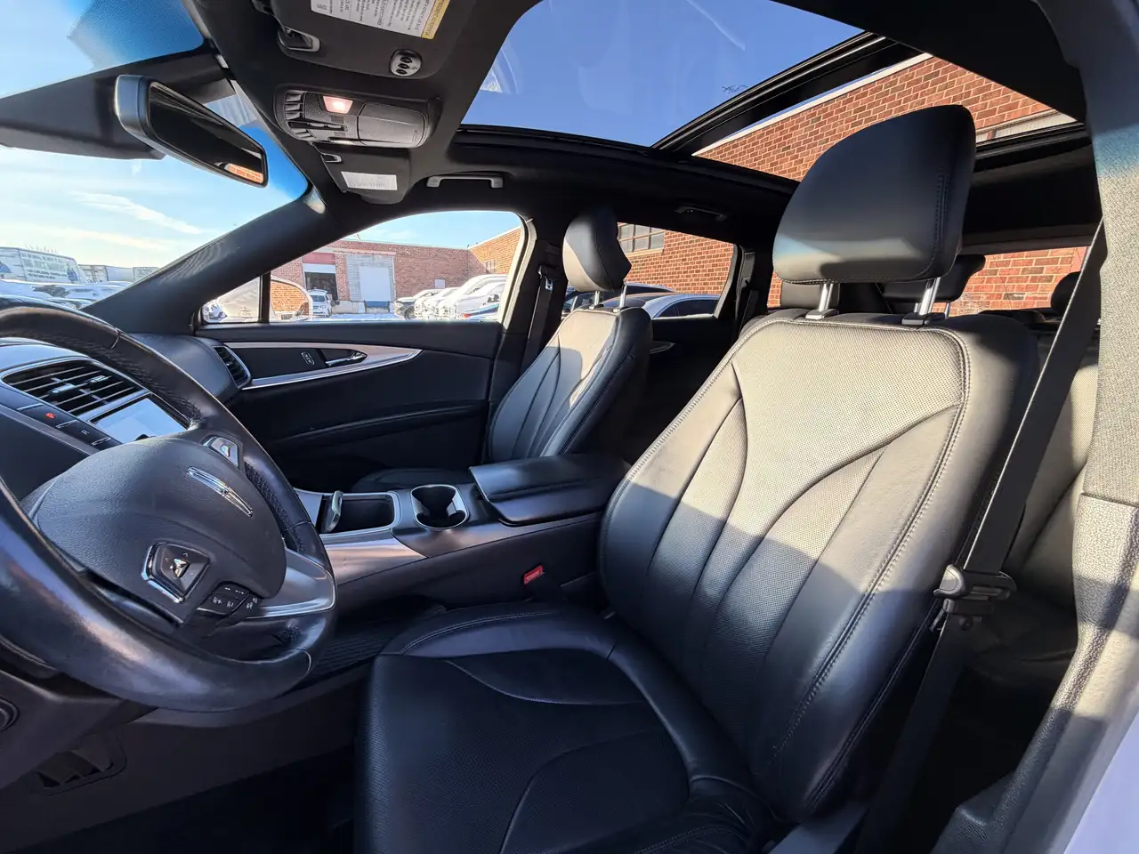 Lincoln MKX photo Lincoln MKX
