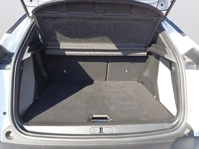 Peugeot 2008 view 7