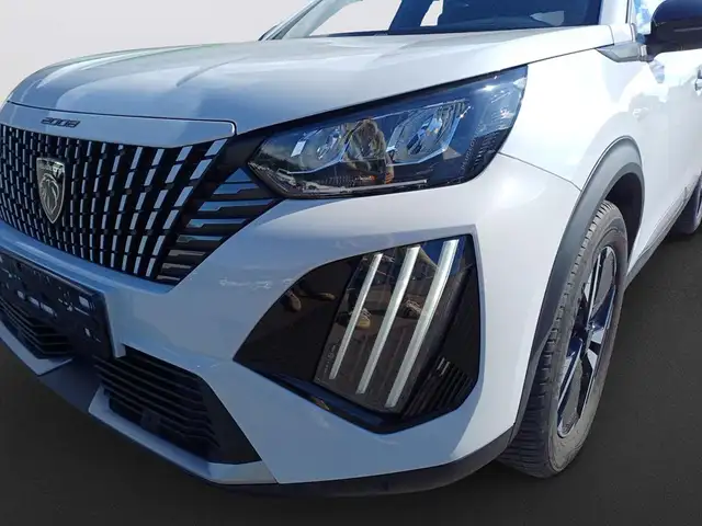 Peugeot 2008 view 9