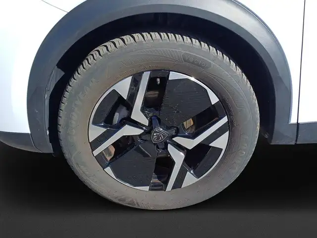 Peugeot 2008 view 8