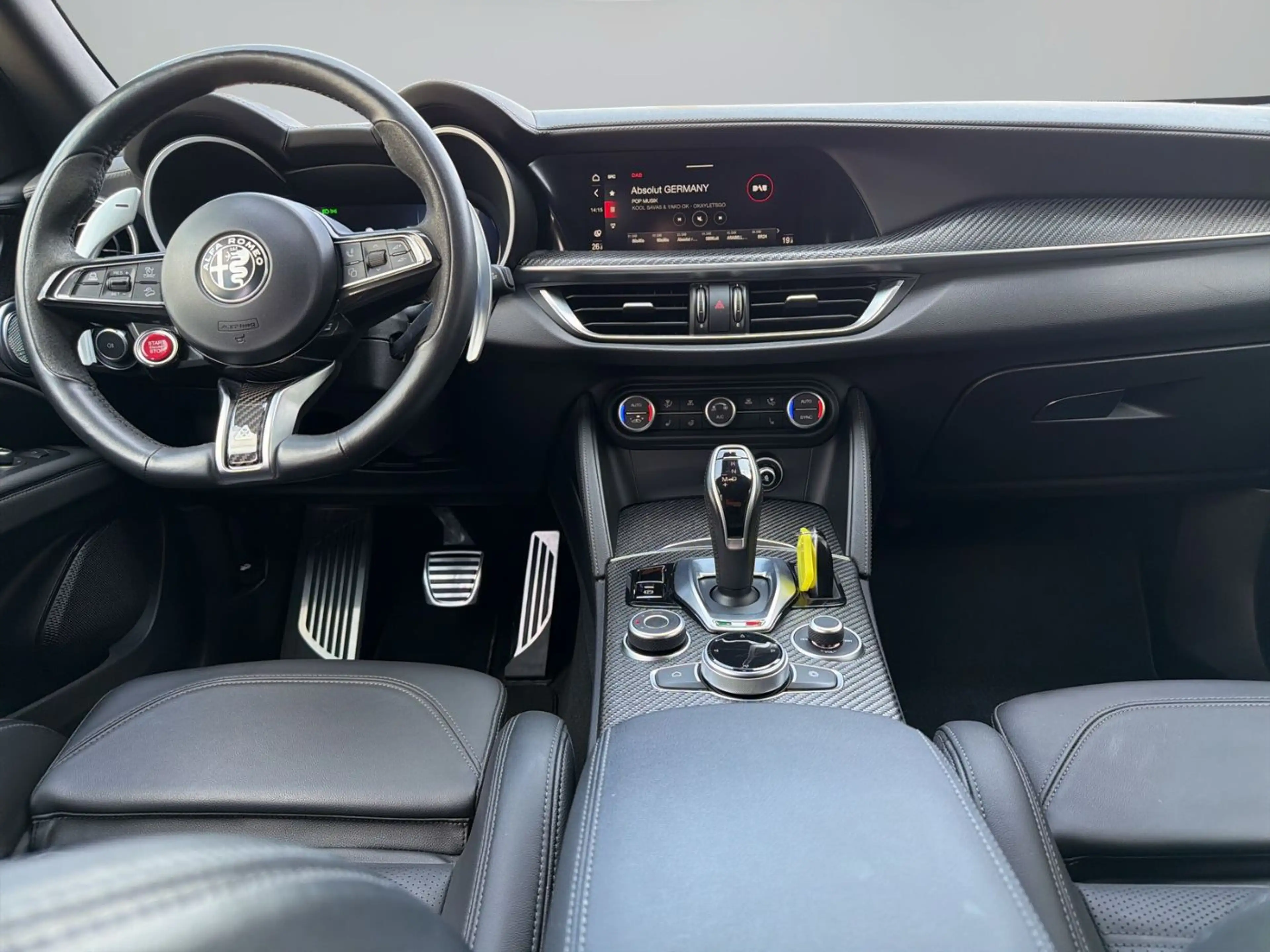 Alfa Romeo Stelvio 2.9 V6 Bi-Turbo QUADRIFOGLIO Q4 Kamera+ — photo 14