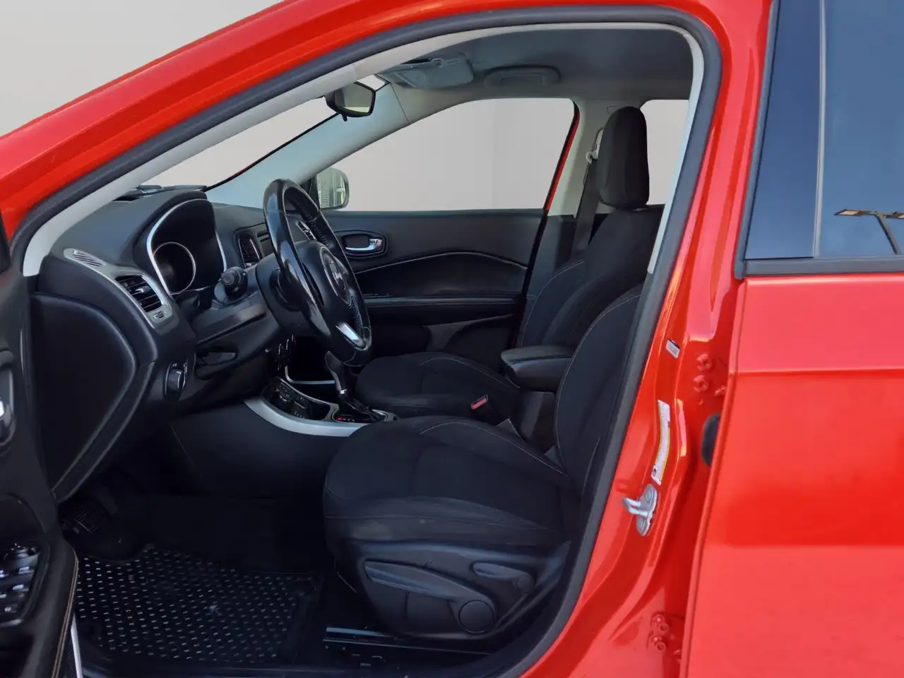 Jeep Compass снимка Jeep Compass