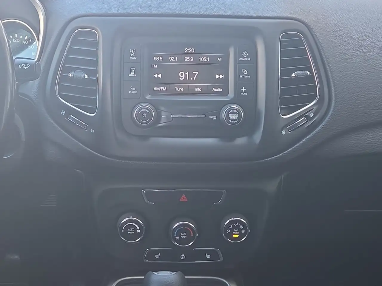 Jeep Compass снимка Jeep Compass
