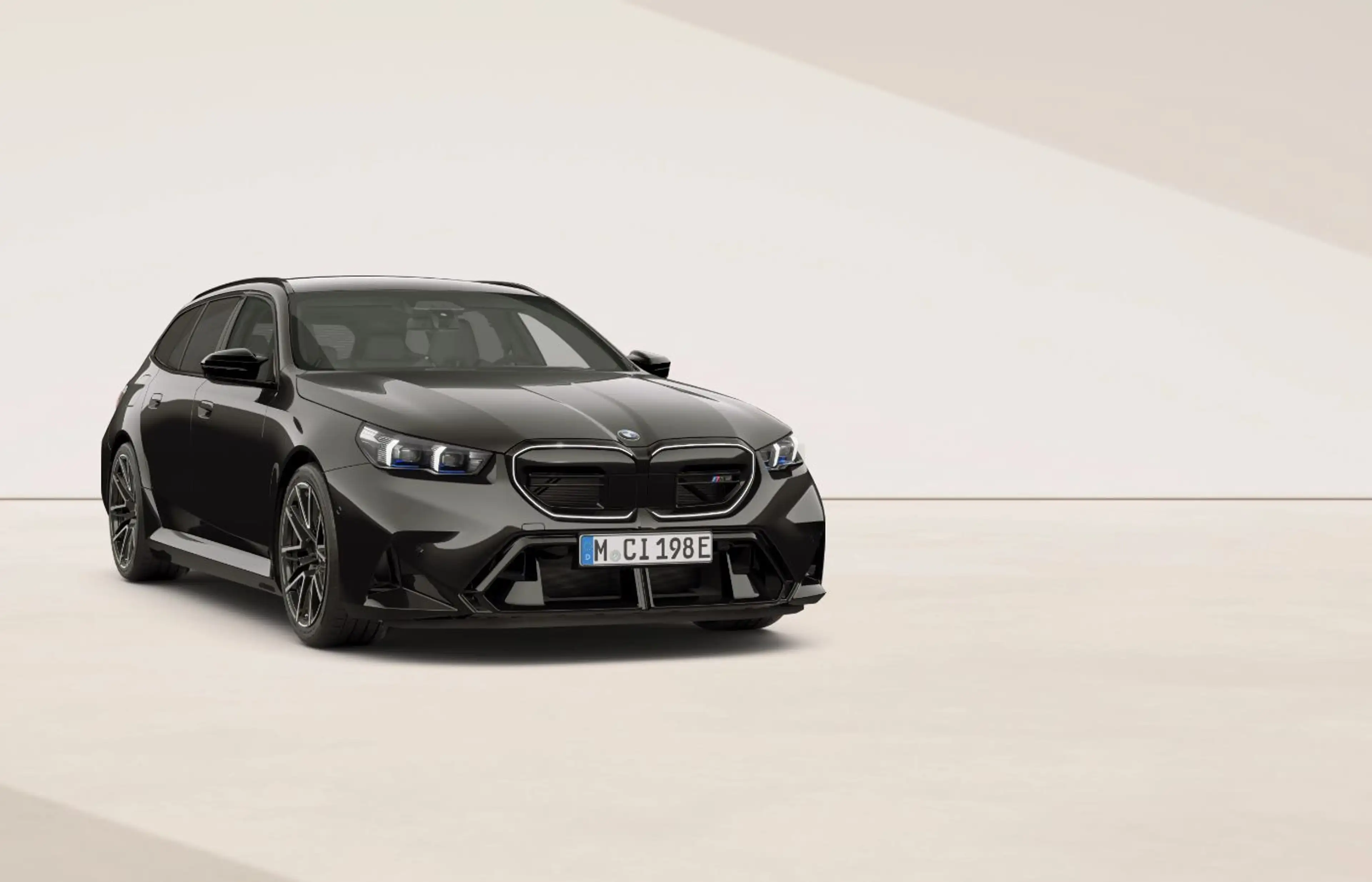 BMW M5 Touring *Farbe wählbar* — photo 2