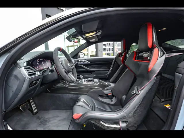 BMW M4 view 11