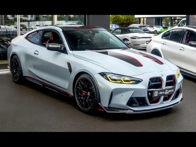 BMW M4 view 6