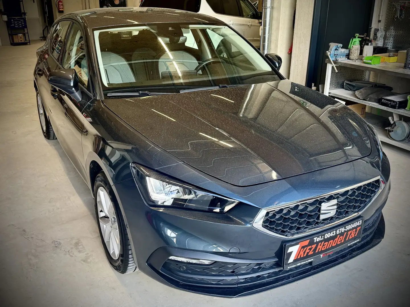 SEAT Leon 1.0 TSI Austria Edition Style OPF Grau - 2