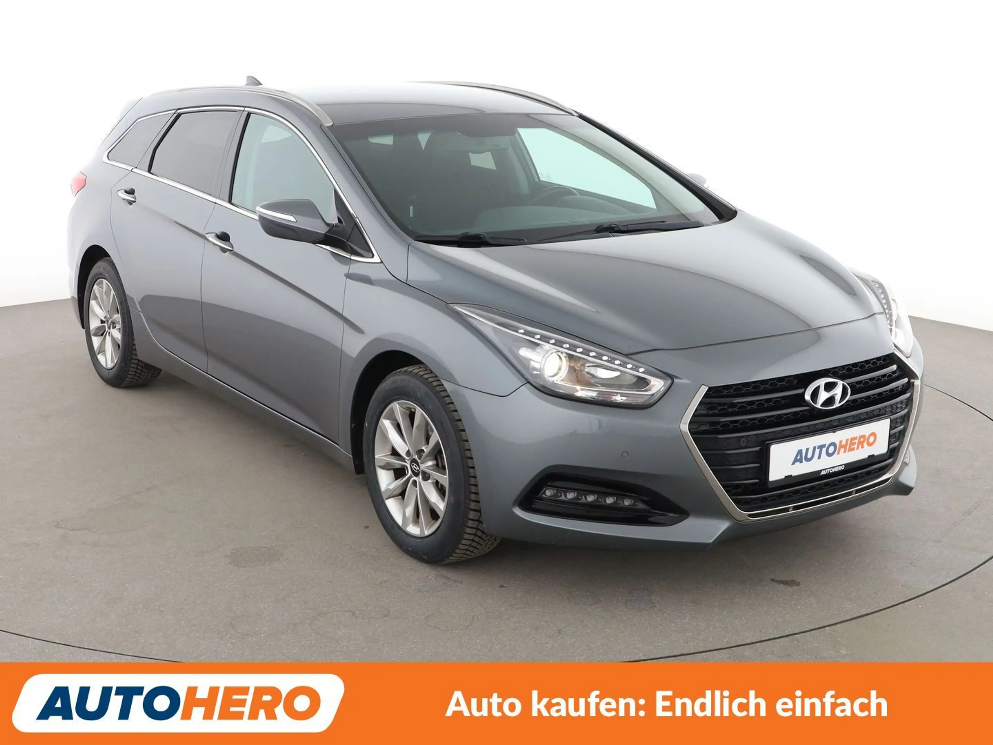 Hyundai i40 1.6 Trend Blue*NAVI*TEMPO*CAM*PDC*SHZ* — photo 8