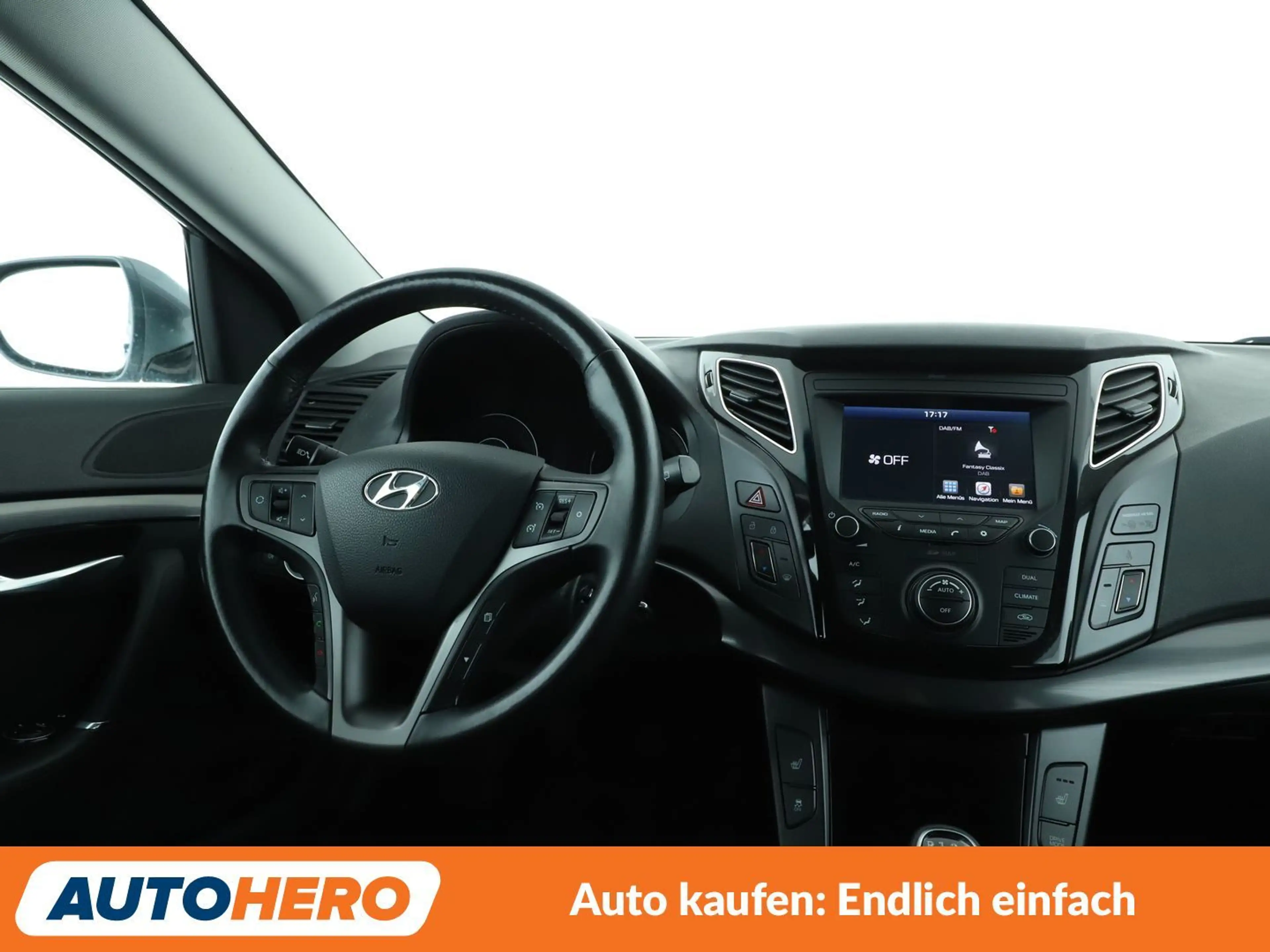 Hyundai i40 1.6 Trend Blue*NAVI*TEMPO*CAM*PDC*SHZ* — photo 13