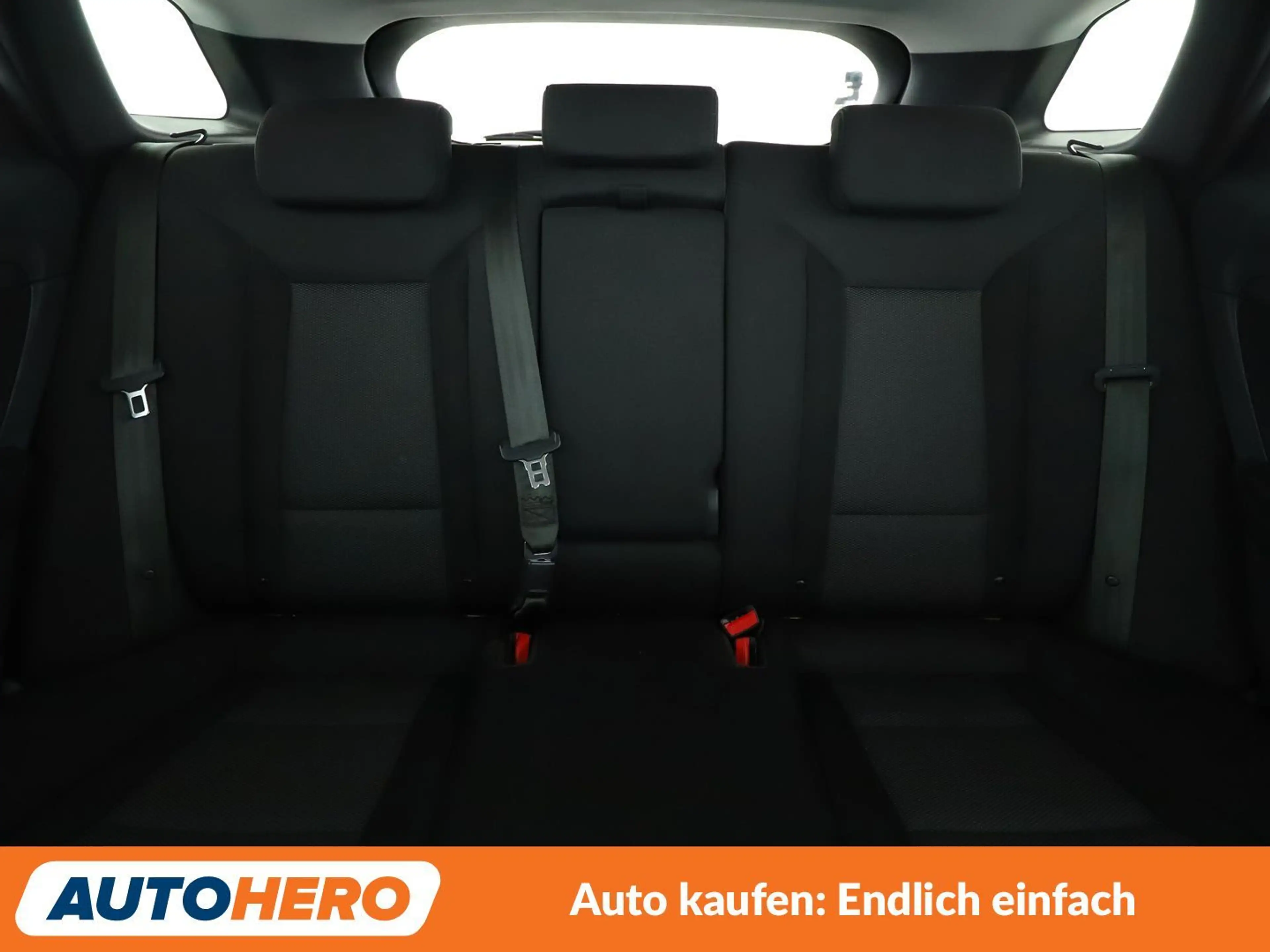 Hyundai i40 1.6 Trend Blue*NAVI*TEMPO*CAM*PDC*SHZ* — photo 15