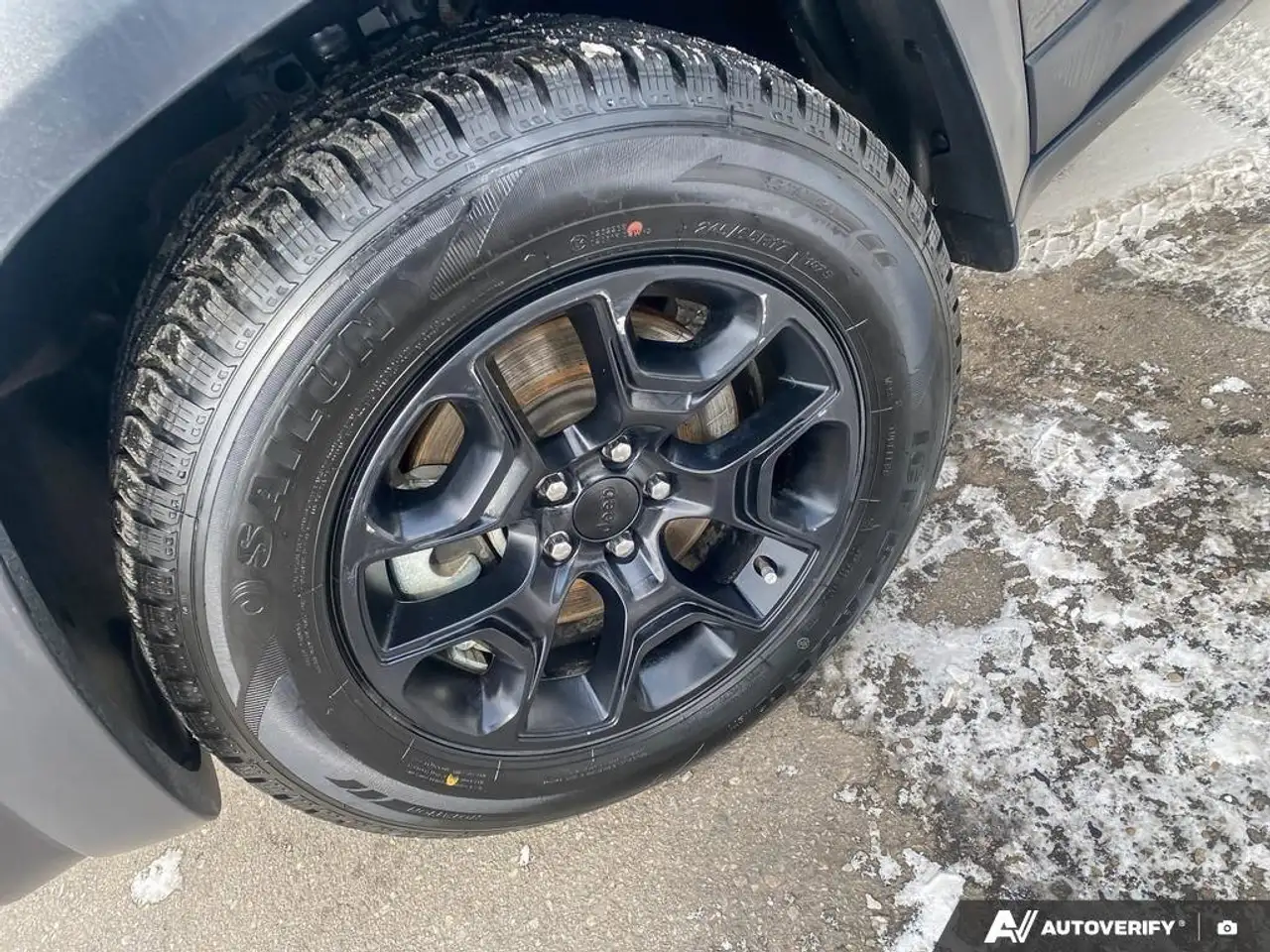 Jeep Cherokee снимка Jeep Cherokee
