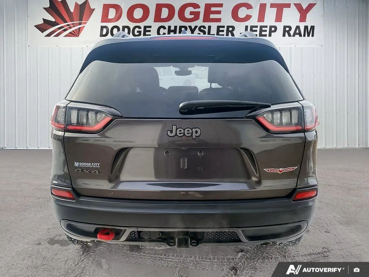 Jeep Cherokee снимка Jeep Cherokee