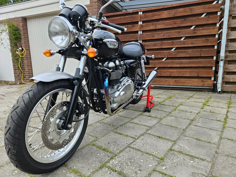 Triumph Thruxton - foto 4