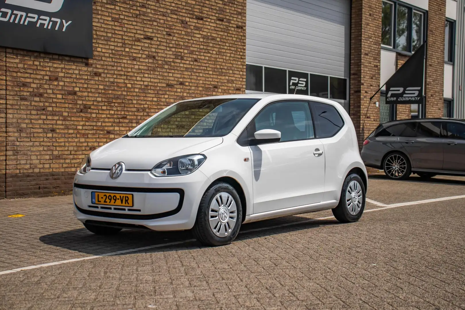 Volkswagen up! 1.0 move up! BlueMotion, Bluetooth, DistrRiem Blanc - 2