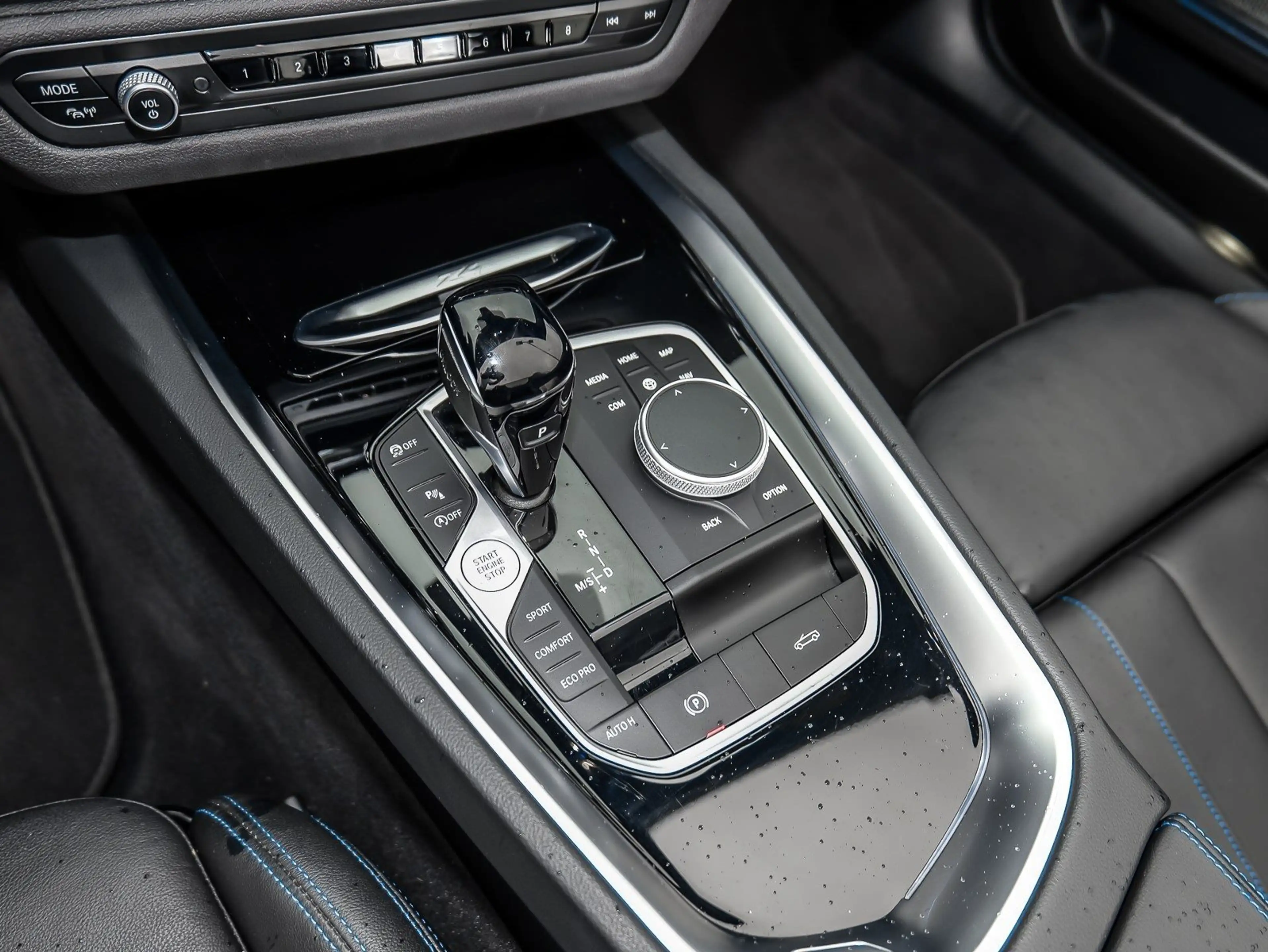 BMW Z4 sDrive20i A M Sport LC Prof. HuD RFK HIFI PDC V+H — photo 18