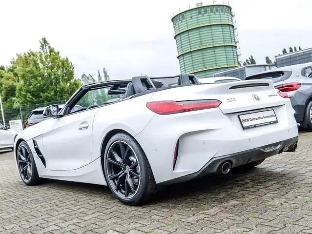 BMW Z4 view 7