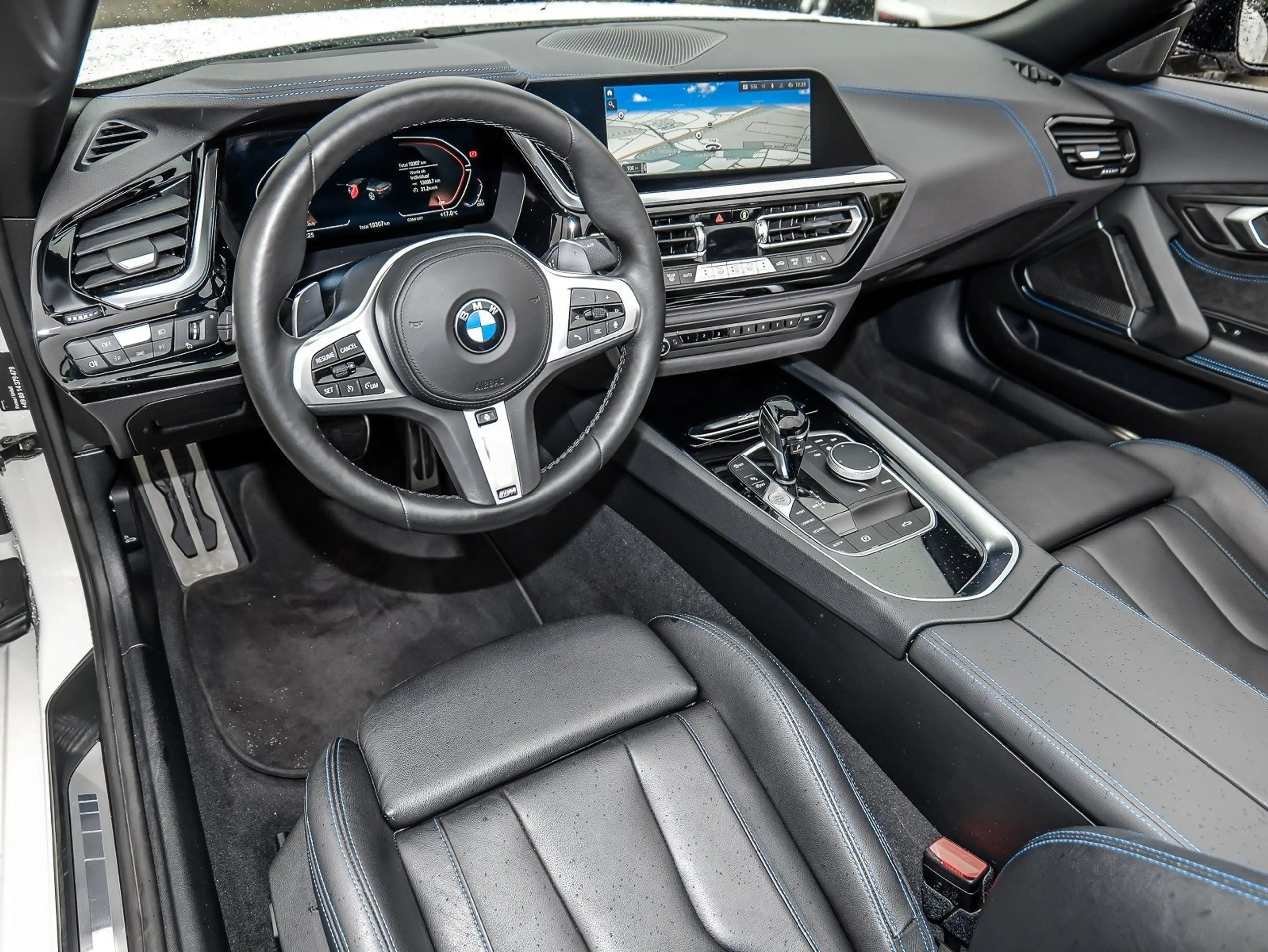 BMW Z4 sDrive20i A M Sport LC Prof. HuD RFK HIFI PDC V+H — photo 16