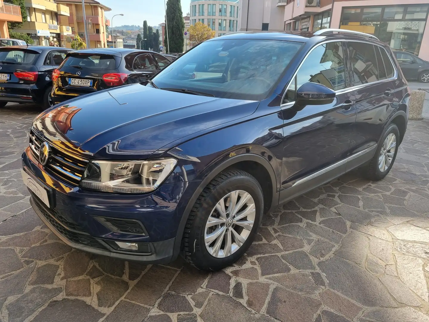 Volkswagen Tiguan Tiguan 2.0 tdi Business 4motion 150cv Noir - 1