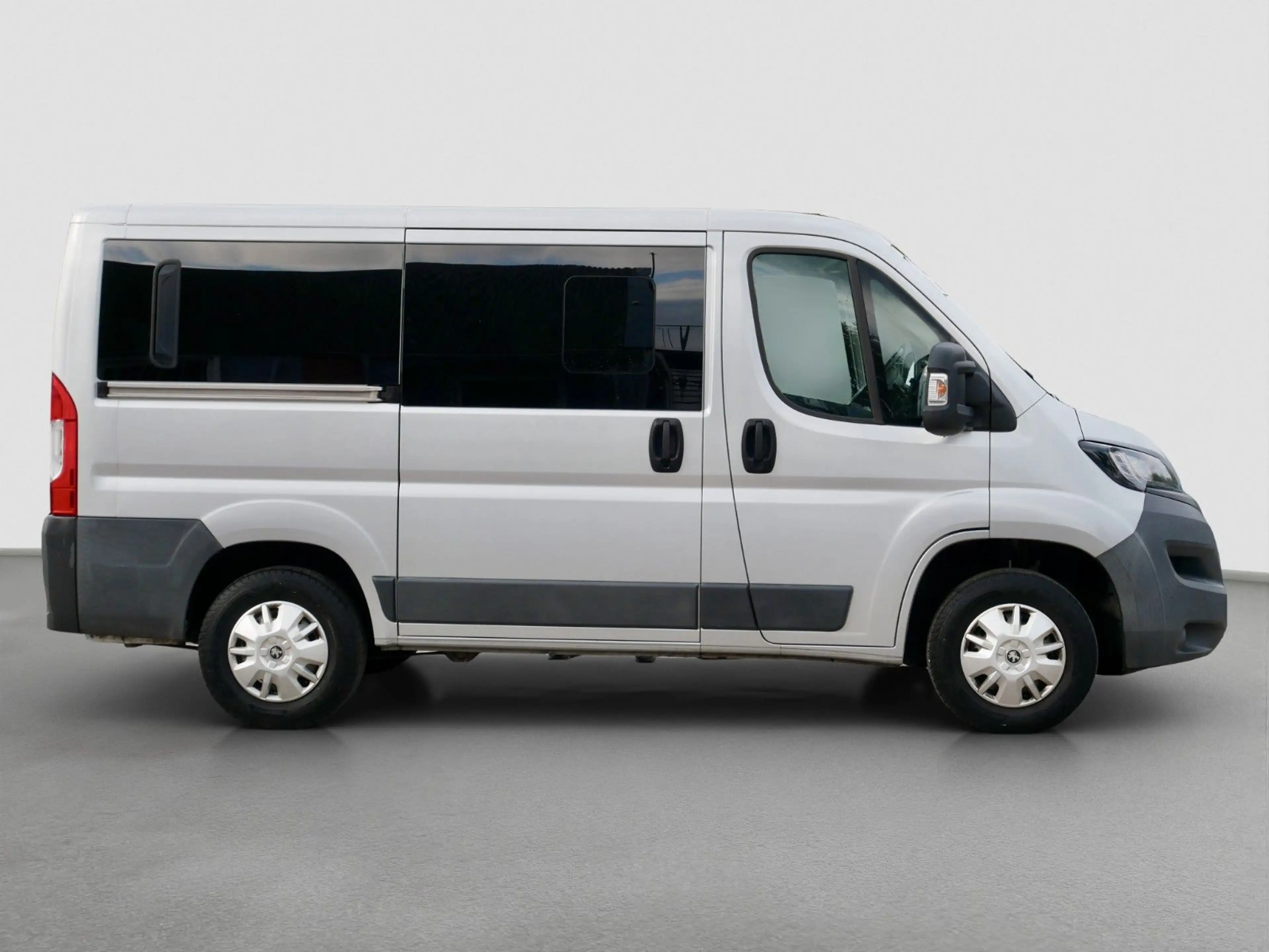 Peugeot Boxer Kombi 330 L1H1 Allure Blue-HDi 160 — photo 6