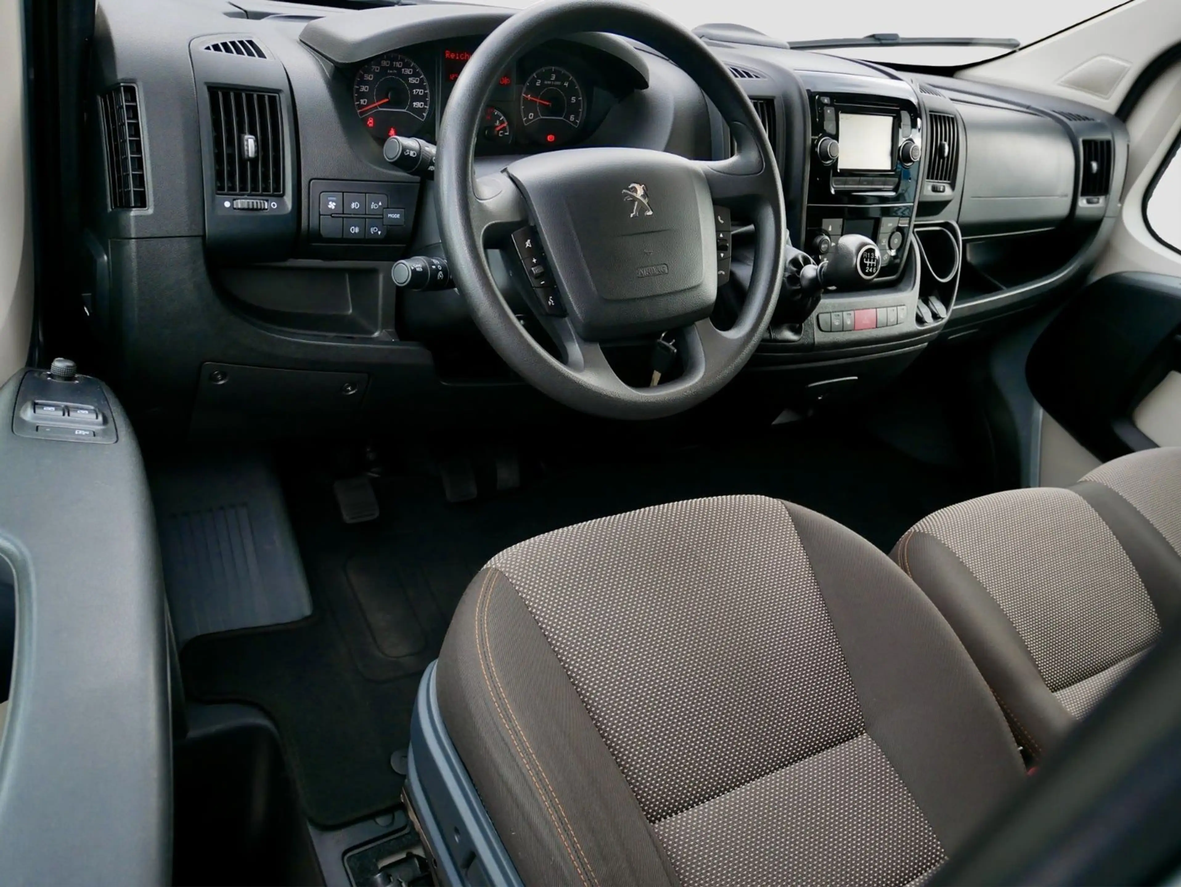 Peugeot Boxer Kombi 330 L1H1 Allure Blue-HDi 160 — photo 14