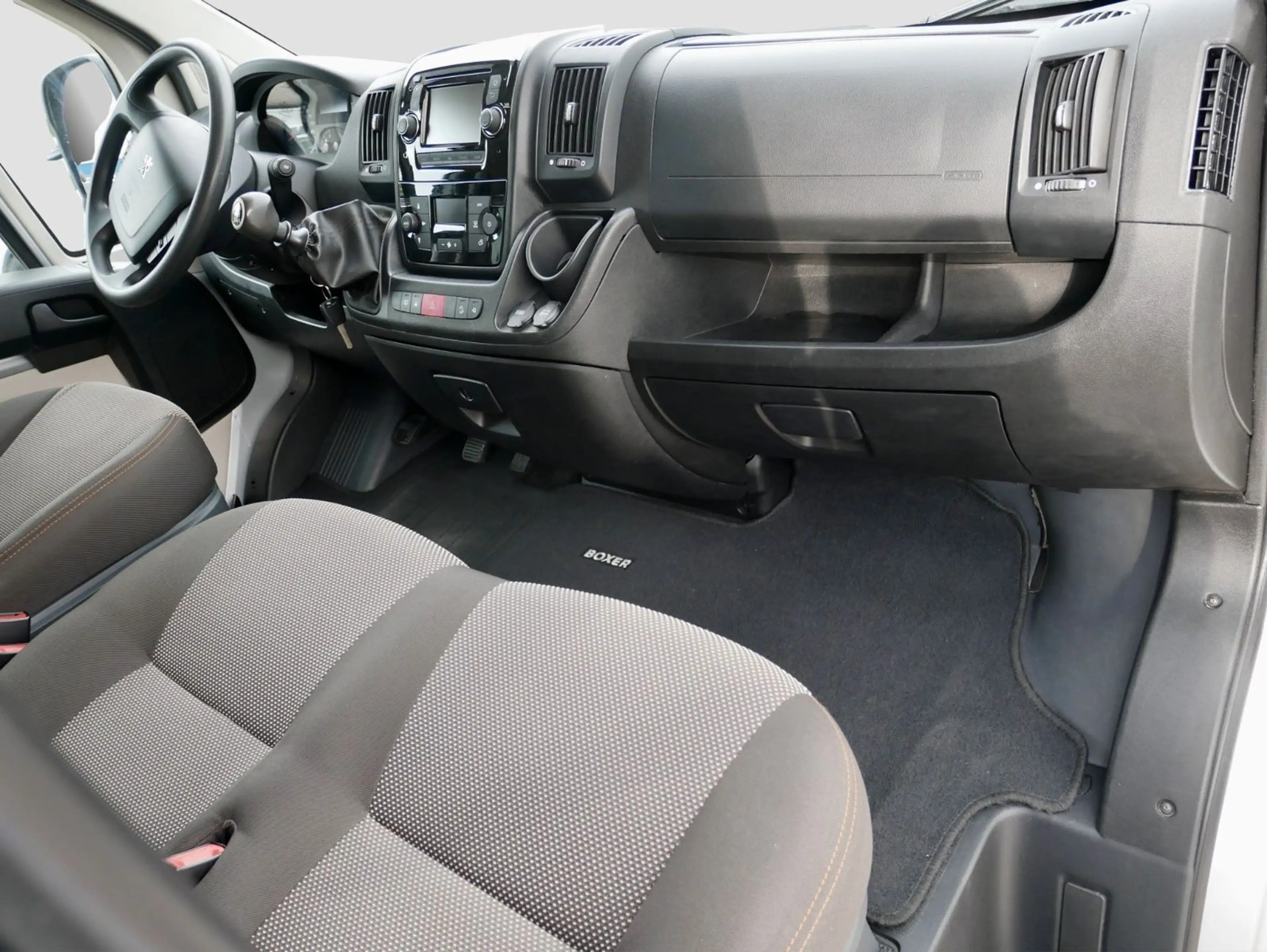 Peugeot Boxer Kombi 330 L1H1 Allure Blue-HDi 160 — photo 15