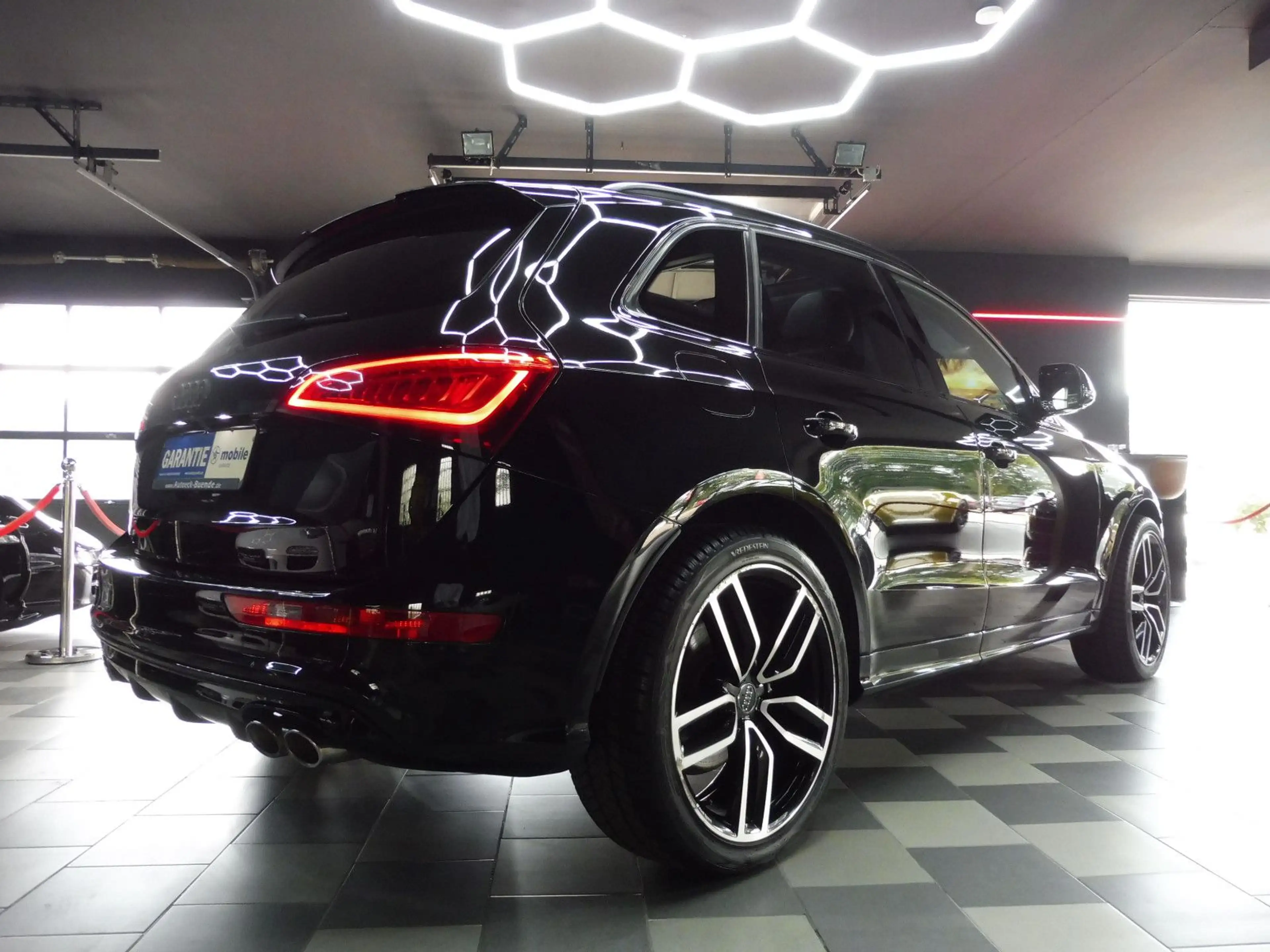 Audi SQ5 3.0 TDI plus quattro ACC/Pano/AHK/B&O/St-Hz- — photo 6