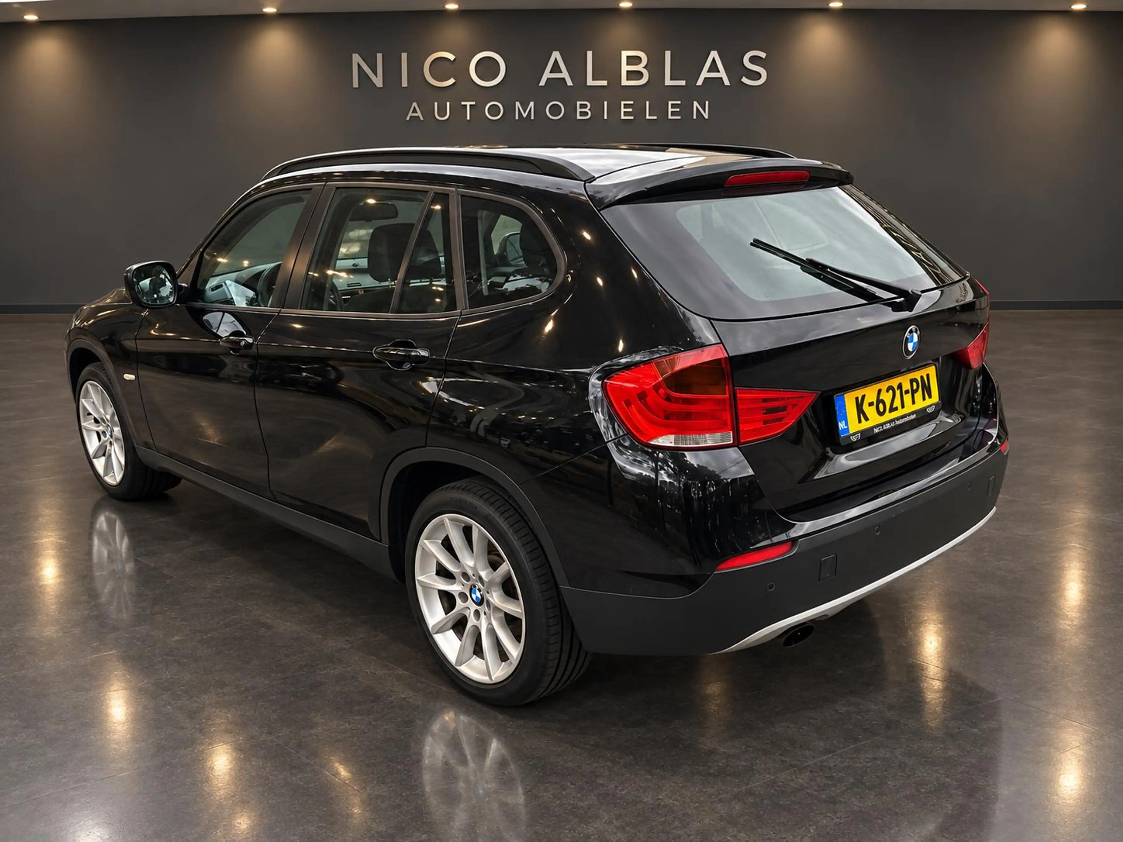BMW X1 sDrive18i Executive — photo 6