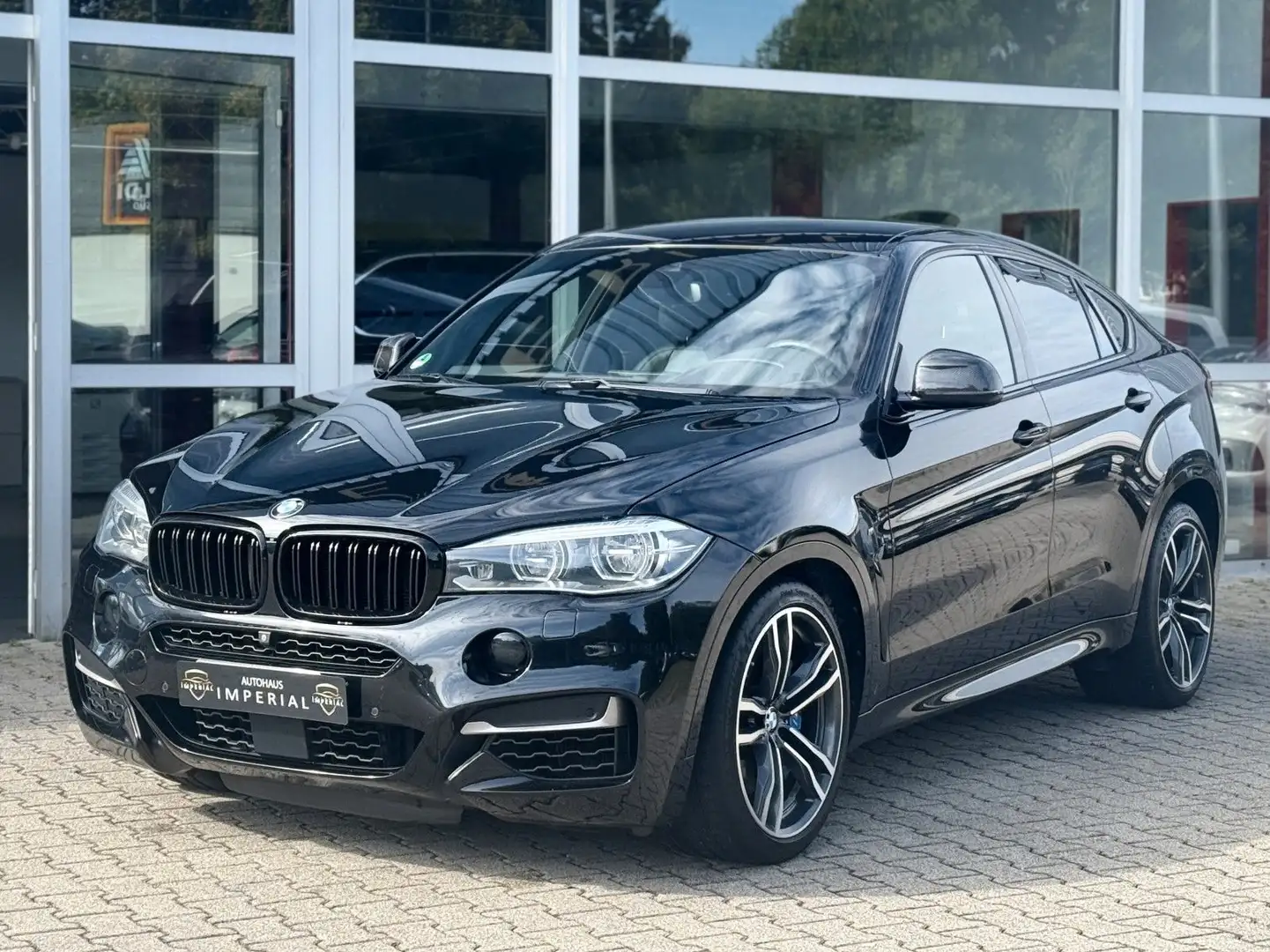BMW X6 M d LEDER+STNDH+HUD+ACC+360+AdLED+HK+SoCL+21 Noir - 1