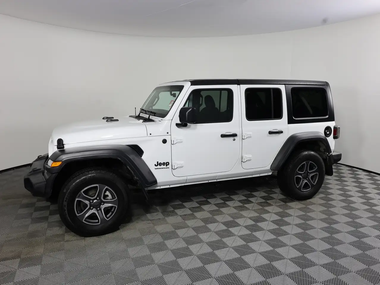 Jeep Wrangler снимка Jeep Wrangler