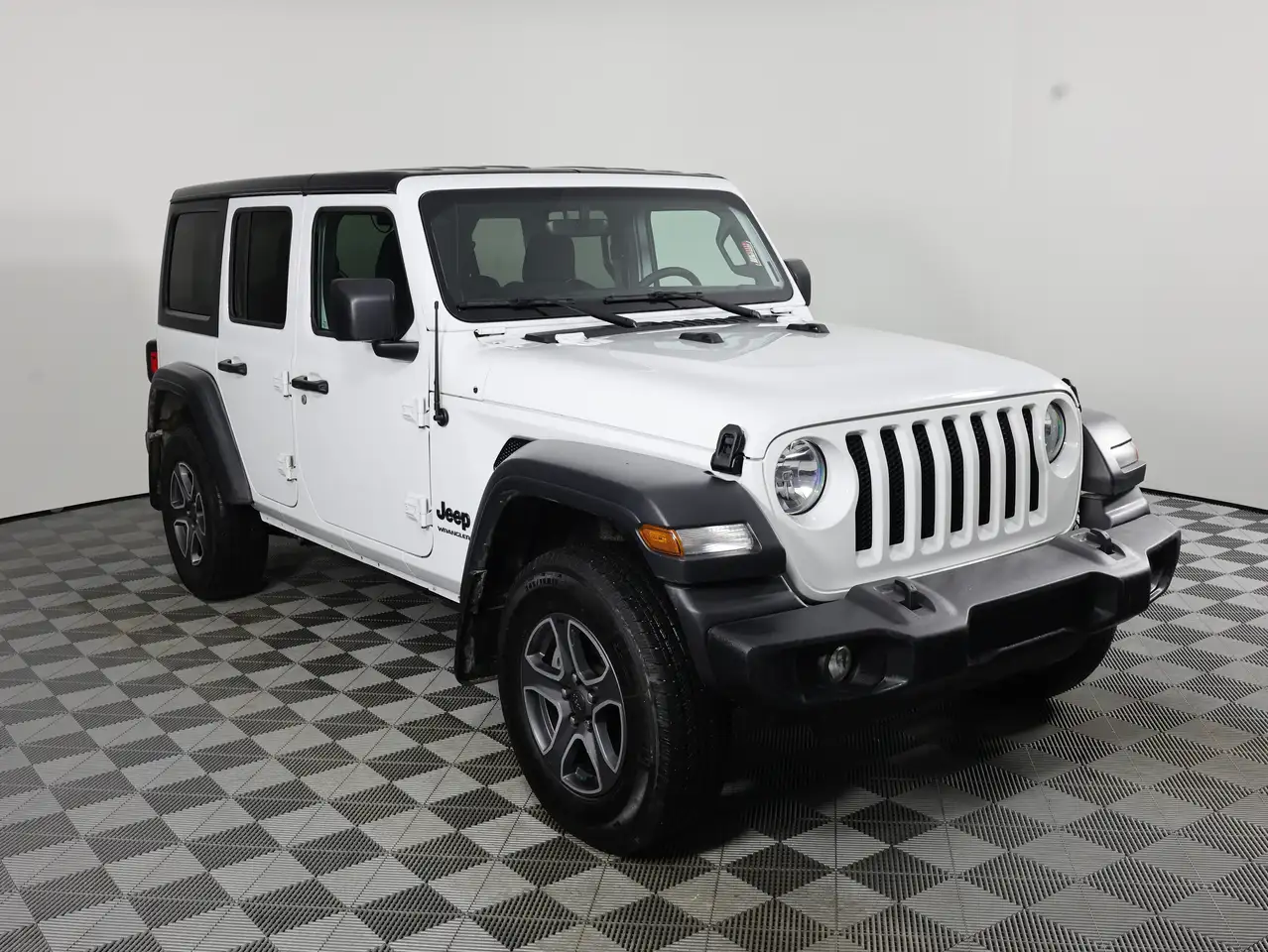 Jeep Wrangler снимка Jeep Wrangler