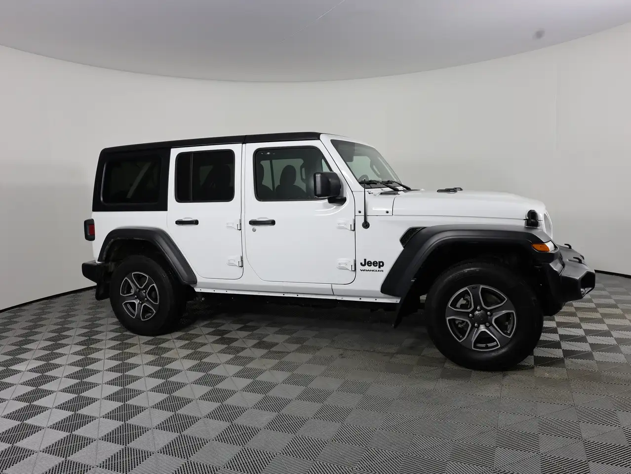 Jeep Wrangler снимка Jeep Wrangler