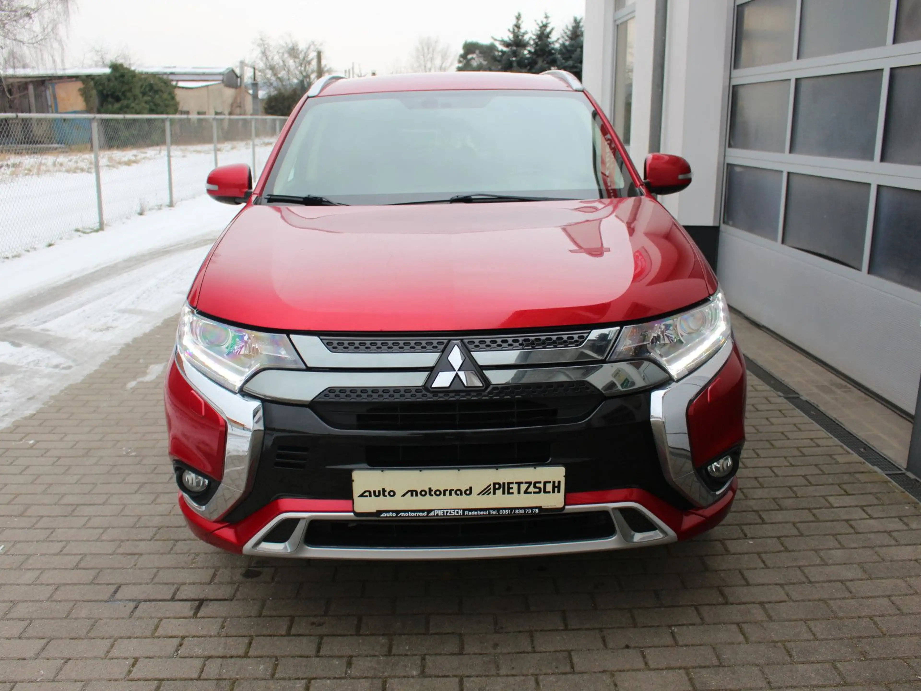 Mitsubishi Outlander PHEV 4WD 2.4 DAB+ Navi SHZ Tempomat WR — photo 3