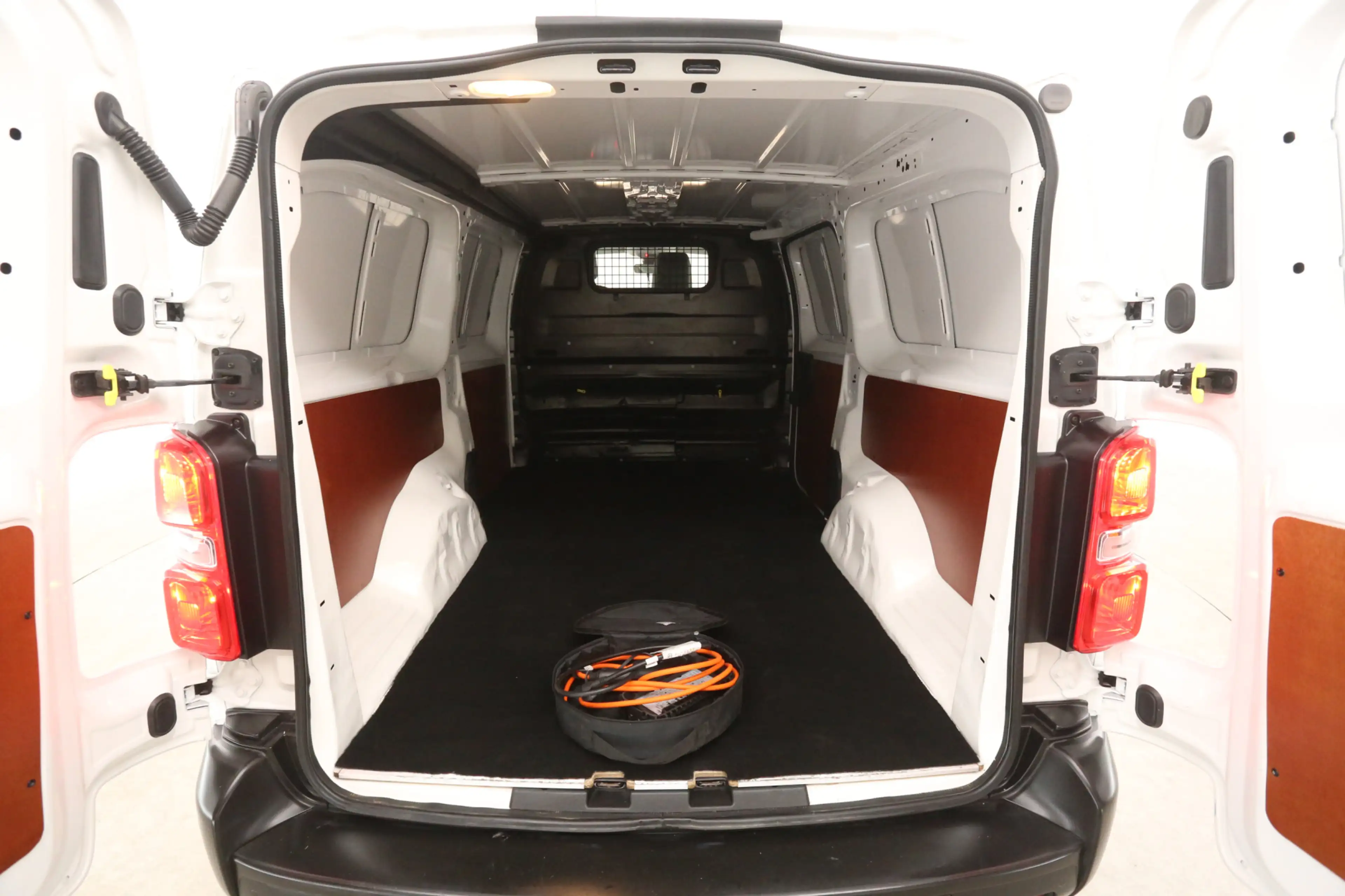 Fiat Scudo E-Scudo Peugeot E-Expert 50 kWh L3H1 | Snelladen | — photo 3