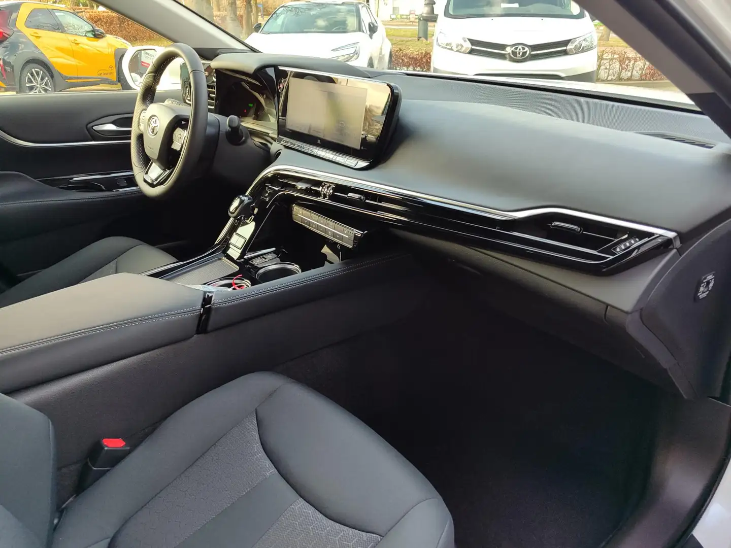 Toyota Mirai DYNAMIC WATERSTOFAUTO JBL-AUDIO KEYLESS NAVI STOEL Weiß - 2