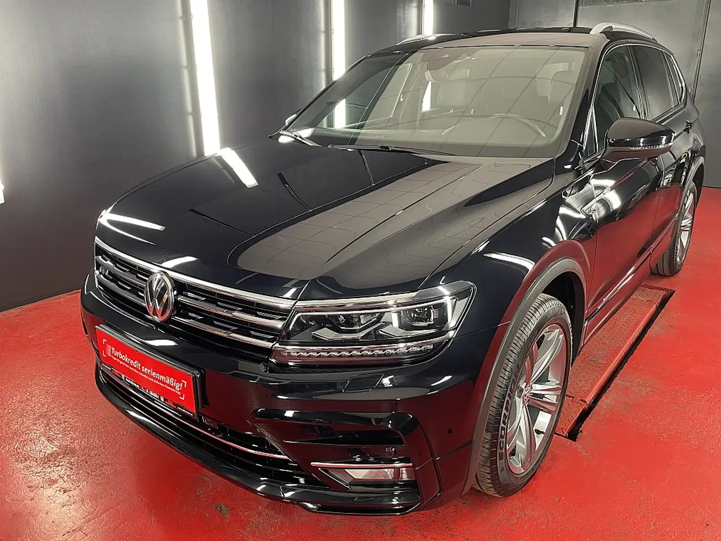Volkswagen Tiguan Allspace Tiguan *Allspace *R-Line *Highline *Automatik Zwart - 2