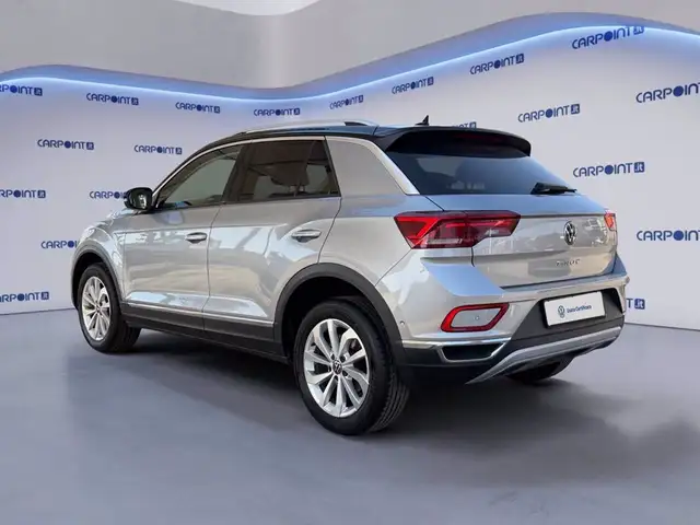 Volkswagen T-Roc view 4