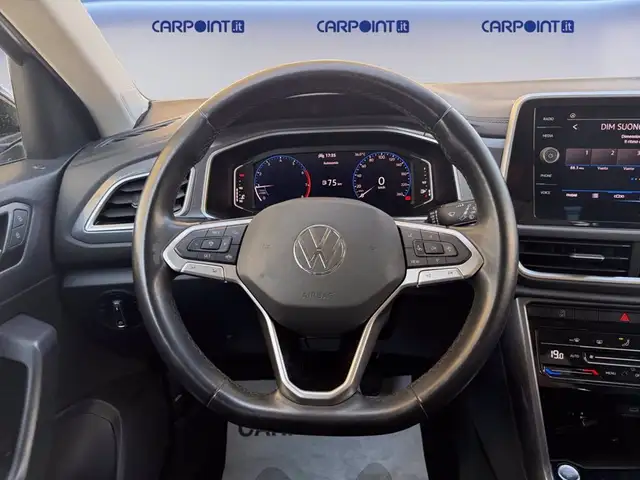 Volkswagen T-Roc view 13